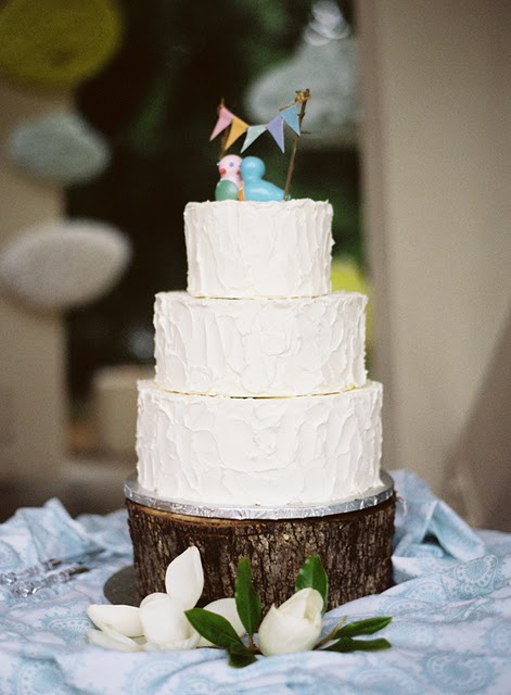 Fall is here and weddings cakes are flowing I love these cuties enjoy