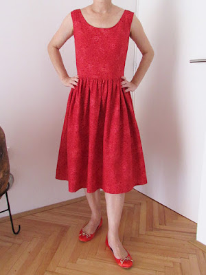 http://ladylinaland.blogspot.hr/2015/09/little-red-dress.html