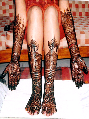 Super Dulhan Mehndi Designs for Feet 2013