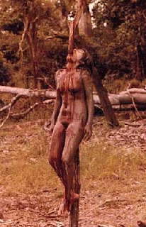 Cannibal Holocaust (1980) native impaled on stick