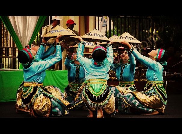  Tari Caping Ngancak Tarian Tradisional dari Lamongan Jawa 