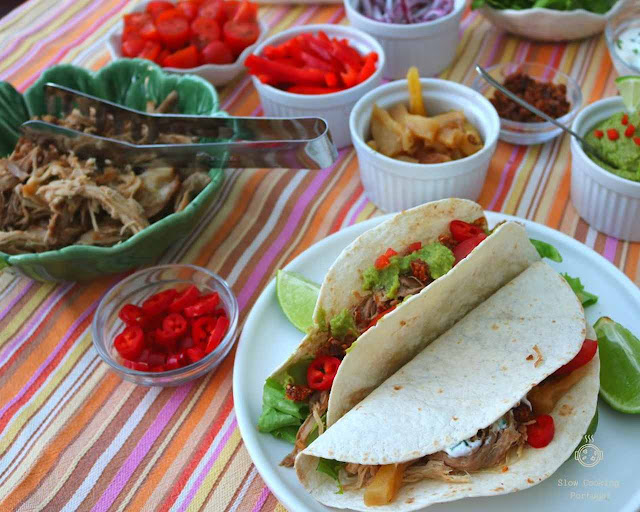 Tacos com carne e ananás na crockpot