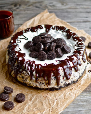 http://www.yammiesnoshery.com/2013/10/oreo-fudge-cheesecake.html