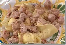 Cappellacci di ricotta con salsa alla norcina