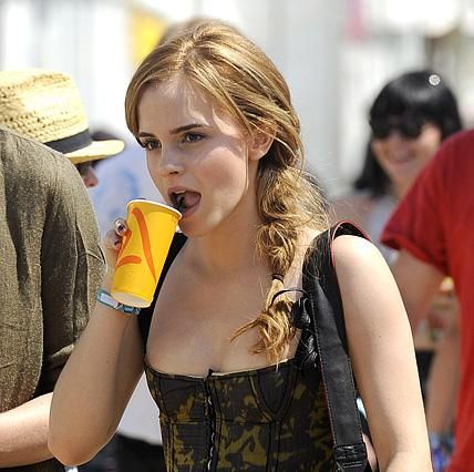 emma watson photoshoot 2010. Emma Watson (More than 5oo