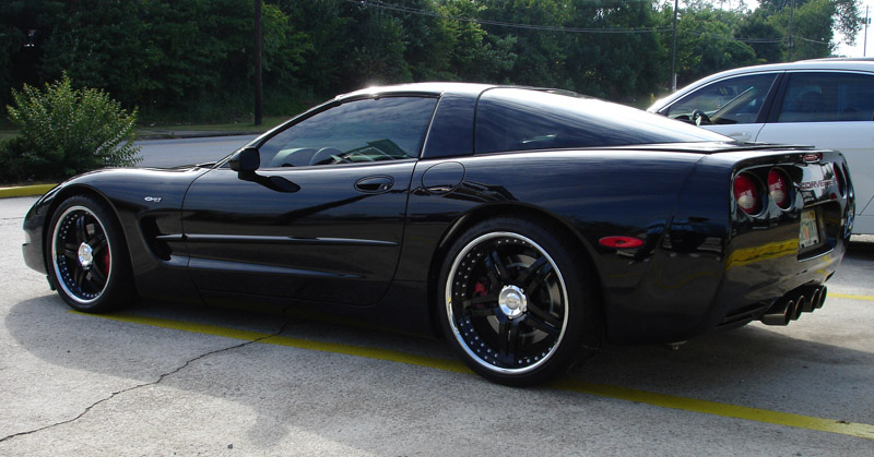  took part in the 2002 and 2004 Indianapolis 500 mile race Corvette c5