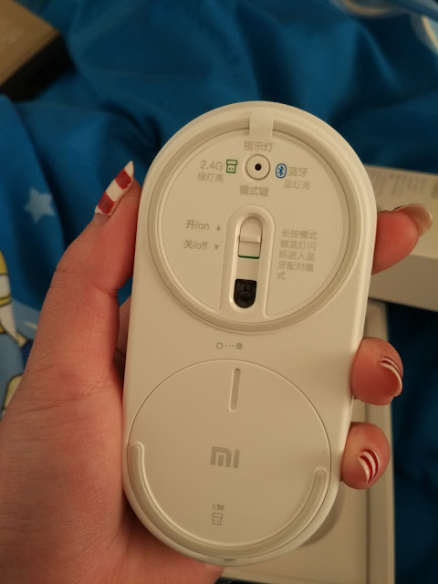 Xiaomi Mouse Bluetooth Backside review