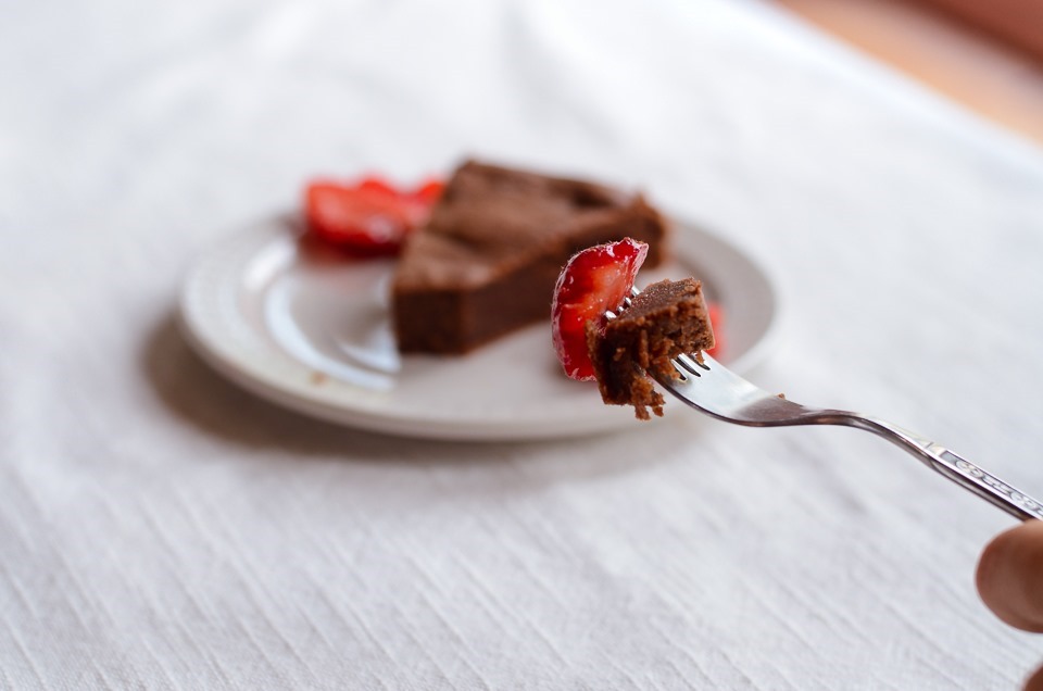 Gluten Free Garbanzo chocolate cake-0083