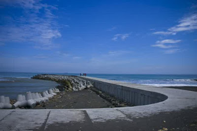 Indahnya Pantai Glagah di Kulon Progo Yogyakarta Indahnya Pantai Glagah di Kulon Progo Yogyakarta