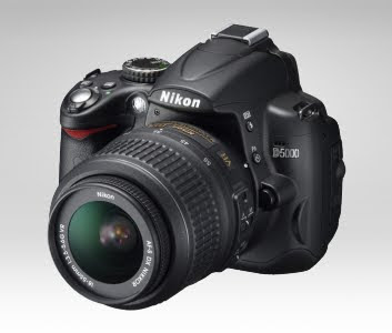 Nikon D5000 with kit lens