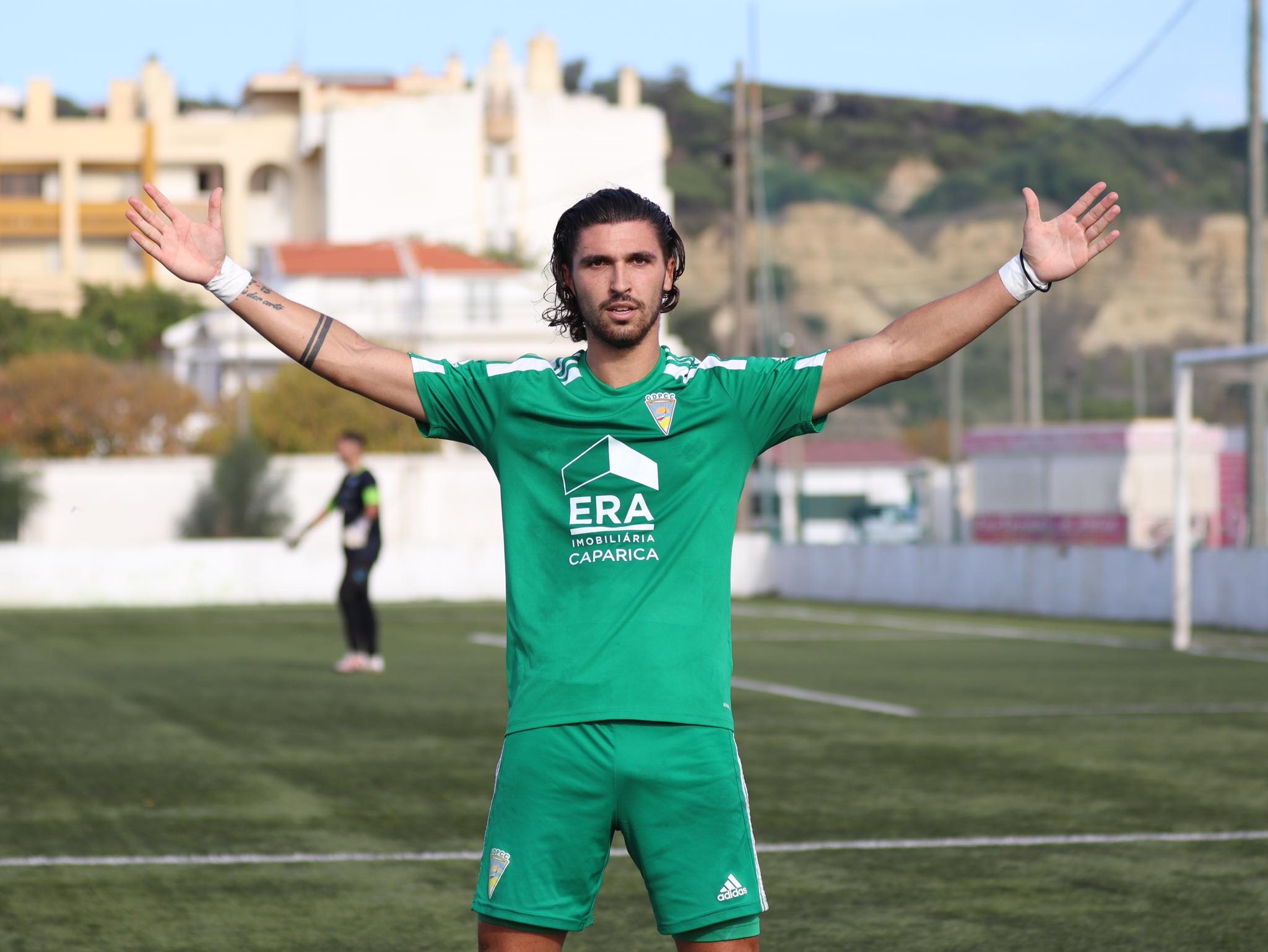 JORNAL DE DESPORTO: SUB-15»» Vitória FC e C. Piedade dão jogadores à  selecção nacional