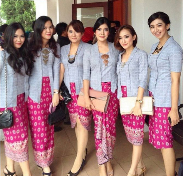 15+ Model Kebaya Modern Untuk Remaja