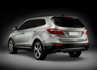 2013 Hyundai Santa Fe Review and Pictures