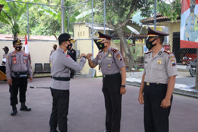 Tidak Pernah Melakukan Pelanggaran,Dua Personel Polres Kebumen Mendapat Kenaikan Pangkat dari Kapolri 