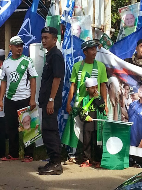 JKKK(P) Kota Sarang Semut: BUDAK YANG MASIH KOREK HIDUNG 