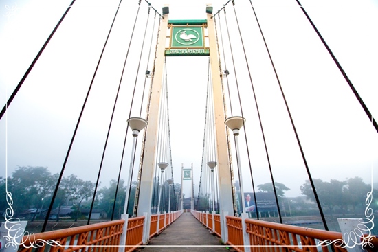 3. สะพานแขวนเทศบาลเมืองลำปาง  หรือสะพานส้ม