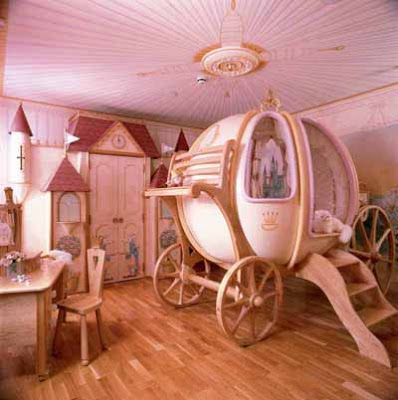 Princess Bedroom Ideas on La Carroza Y El Castillo Son Camitas Para Las Ni  As De Eolion  Que