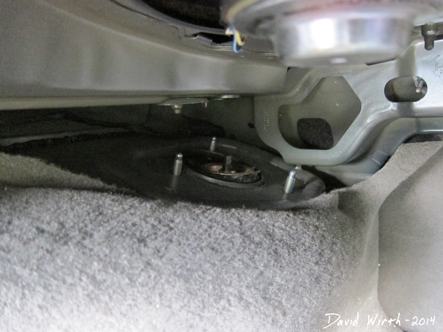 how to remove rear car struts, bolts, trunk, 3 bolts