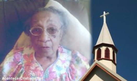 Mujer anciana expulsada de iglesia
