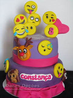 Emojis cake sugar paste fondant