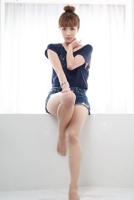 Foto Model Korea, Sexy Dan Cantik Banget - Ada Yang Asik