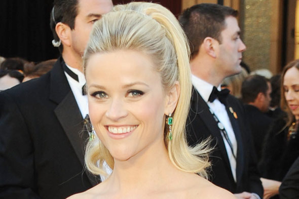reese witherspoon oscars 2011 earrings. The Oscars {and awards season