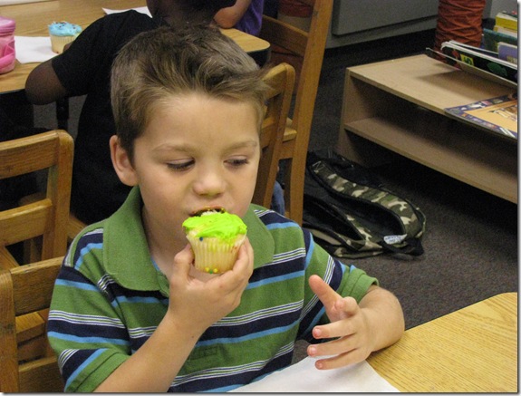 Cupcakes at school!