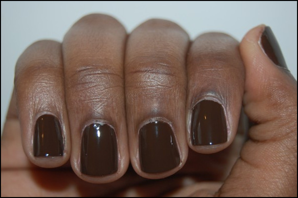 fall-nail-polish-colors-for-dark-skin