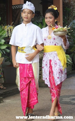 Cara Mengenakan Pakaian Sembahyang  Hindu Bali  Lentera Dharma