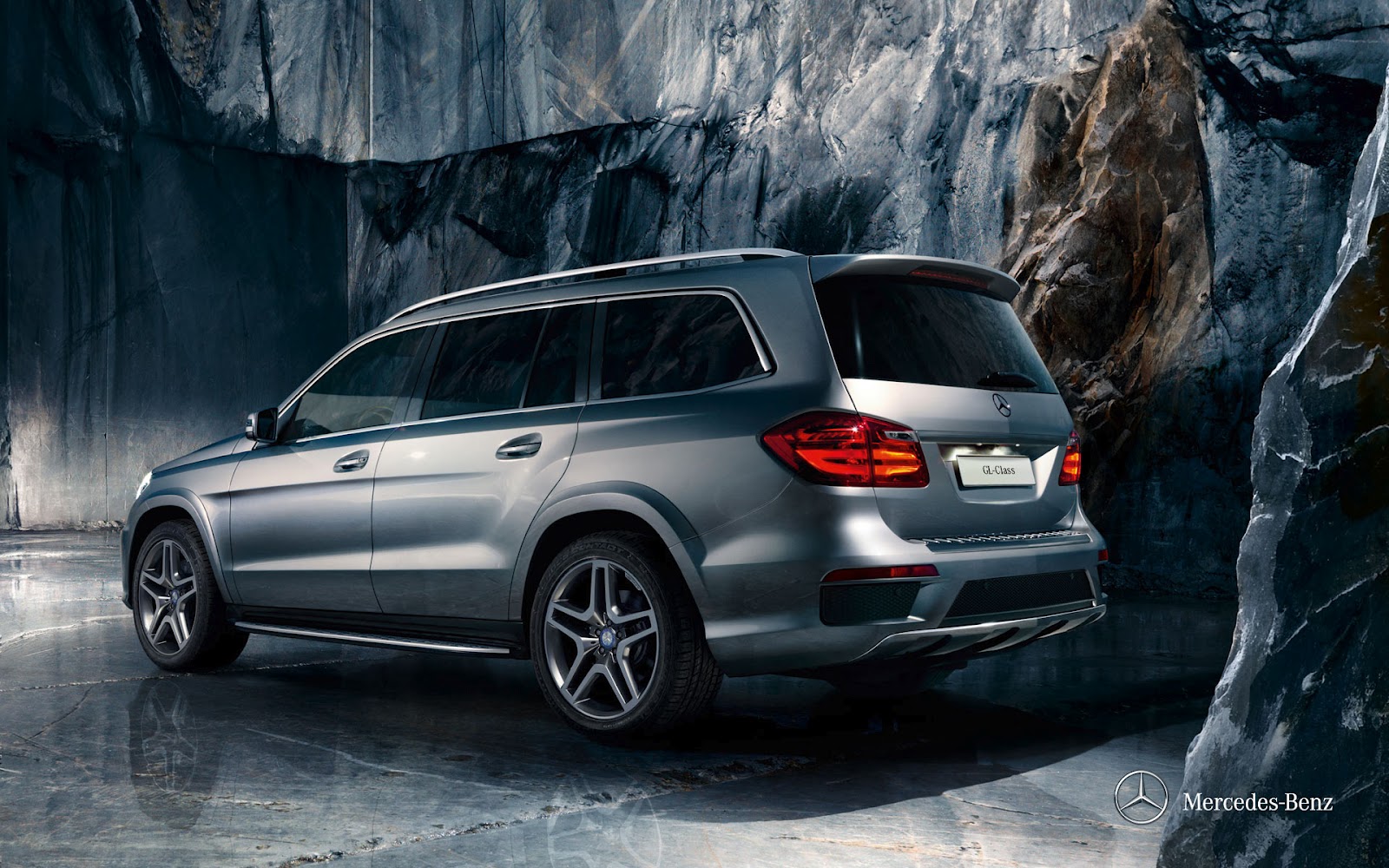 2013 Mercedes-Benz GL-Class GL350 - Rear Wallpaper