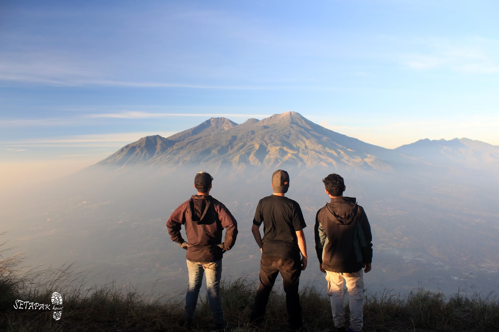 SETAPAK KECIL: Gunung Penanggungan - Tanah Suci Dewa Dewa