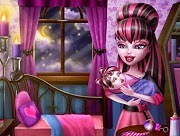 Monster High Baby Draculaura Feeding