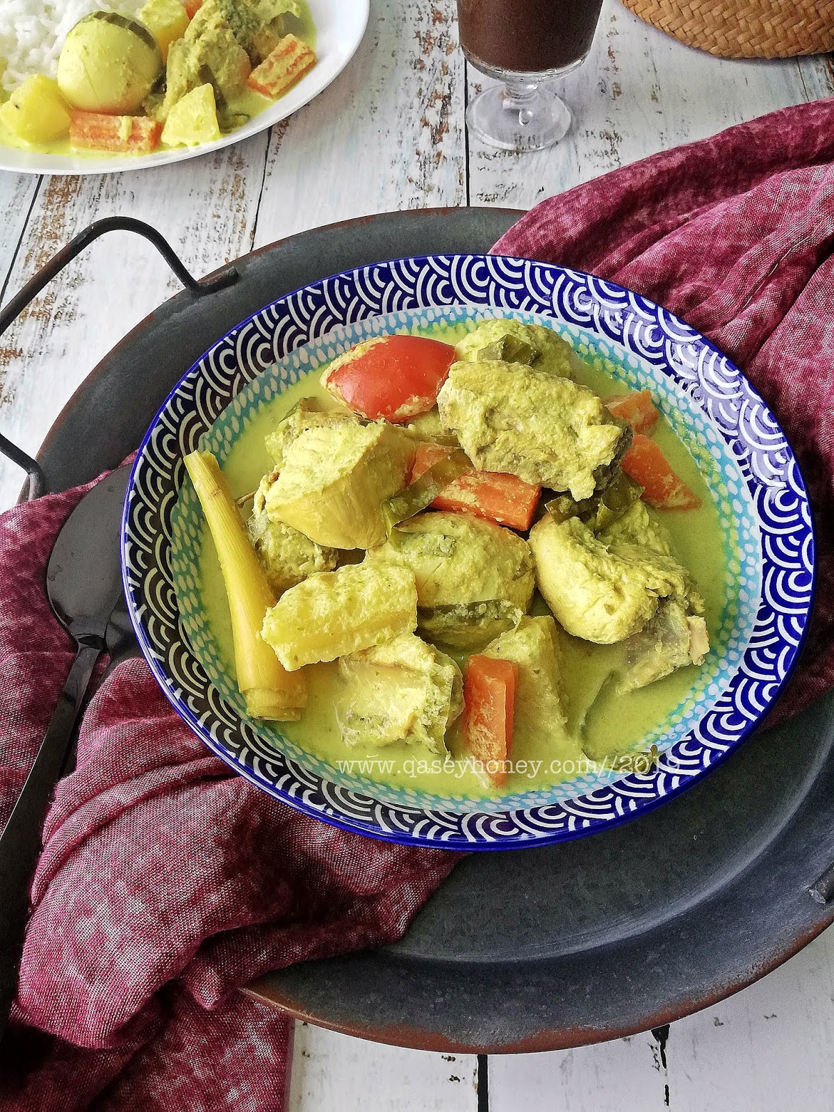 AYAM MASAK LEMAK CILI PADI BERSAMA TELUR REBUS PASTI SEDAP 