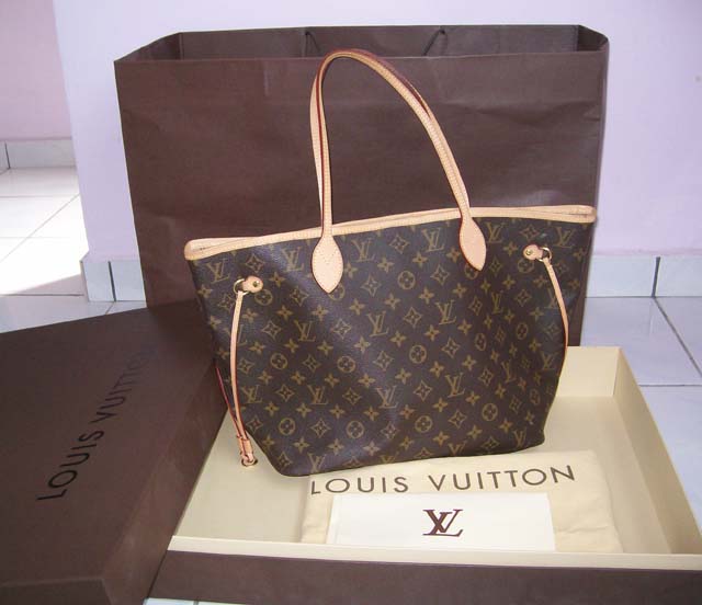 My Used Bag - LV Louis Vuitton Monogram Neverfull Handbag M40156