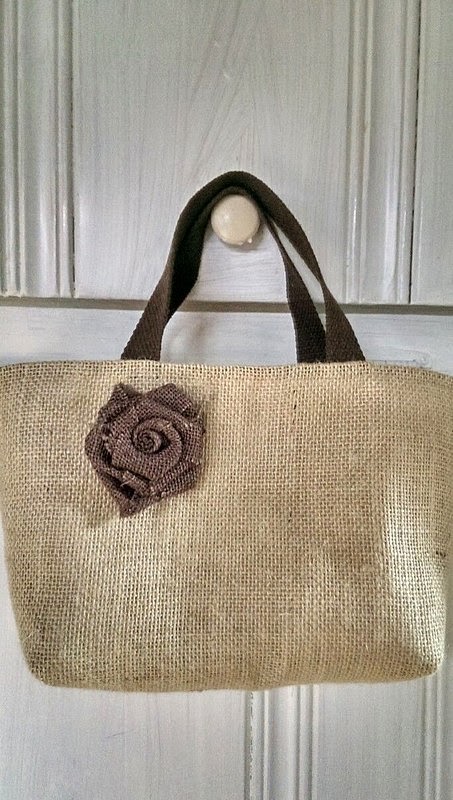 https://www.etsy.com/listing/177645816/free-shipping-natural-burlap-tote-lunch?ref=favs_view_5