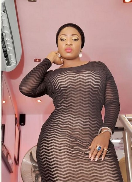 So Intoxicating: Nollywood Actress, Anita Joseph Flaunts Huge Backside in See-through Outfit (Photos)