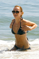 Christina Ricci with Kick Gurry in The Beach
