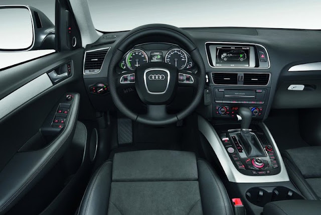 [2012 Audi Q5 Hybrid Quattro Interior]