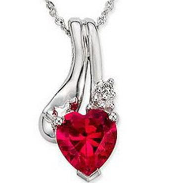 Heart diamond pendant