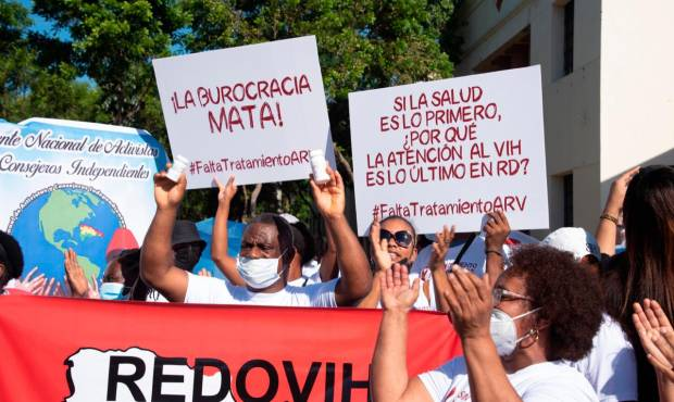 Personas con VIH protestan frente al Palacio Nacional por falta de medicamentos