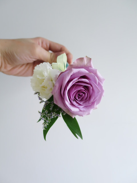Misty Garden 嵐花園 優雅 紫白 馬蹄蘭 玫瑰 襟花 結婚