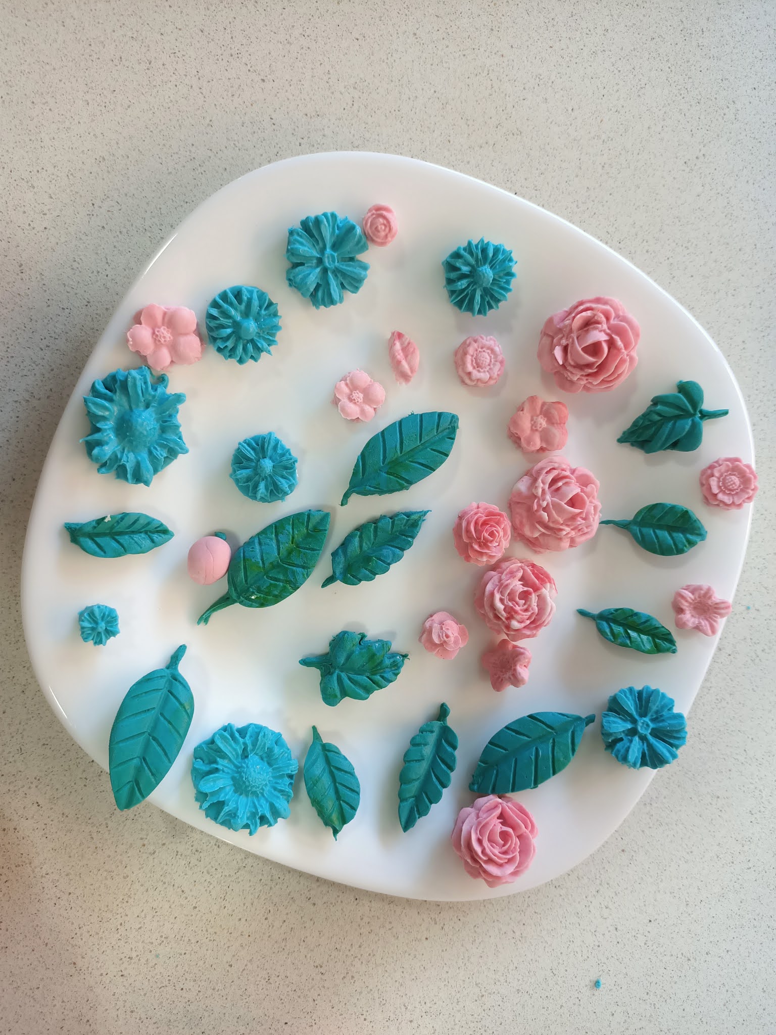 Flores de fondant en moldes de silicona (Szilikon fondant ...