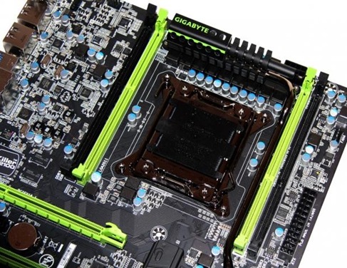 x4407_17_gigabyte_g1_assassin_2_intel_x79_motherboard_preview.jpg.pagespeed.ic.I06QE4o_MT