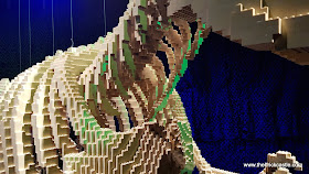 The Art Of The Brick LEGO model dinosaur tyrannosaurus rex neck and shoulder