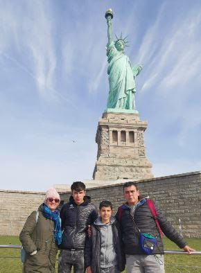 Los Viajes de Héctor en la Estatua de la Libertad.