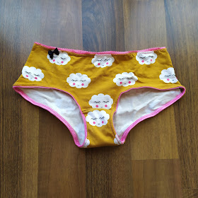 braguita stella panties menstruales modistilla de pacotilla handmade zerowaste  studio costura braguitas de regla 