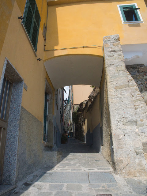 jiemve, le temps d'une pose, Italie, Les Cinq Terres, Le Cinque Terre, Corniglia, Monterosse, Riomaggiore, villages, passage, escalier