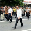 Jokowi meminta KPK melepaskan Ahok dari jeratan hukum.