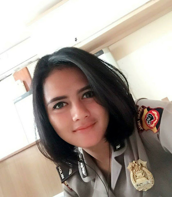 Hebooh Polwan Cantik di Bandung