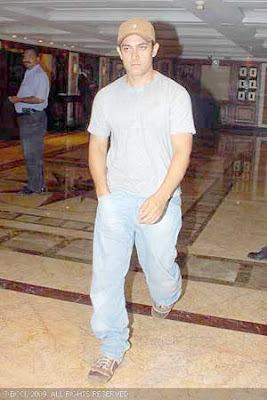 Shahrukh Khan Aamir Khan Producers Meet Photos